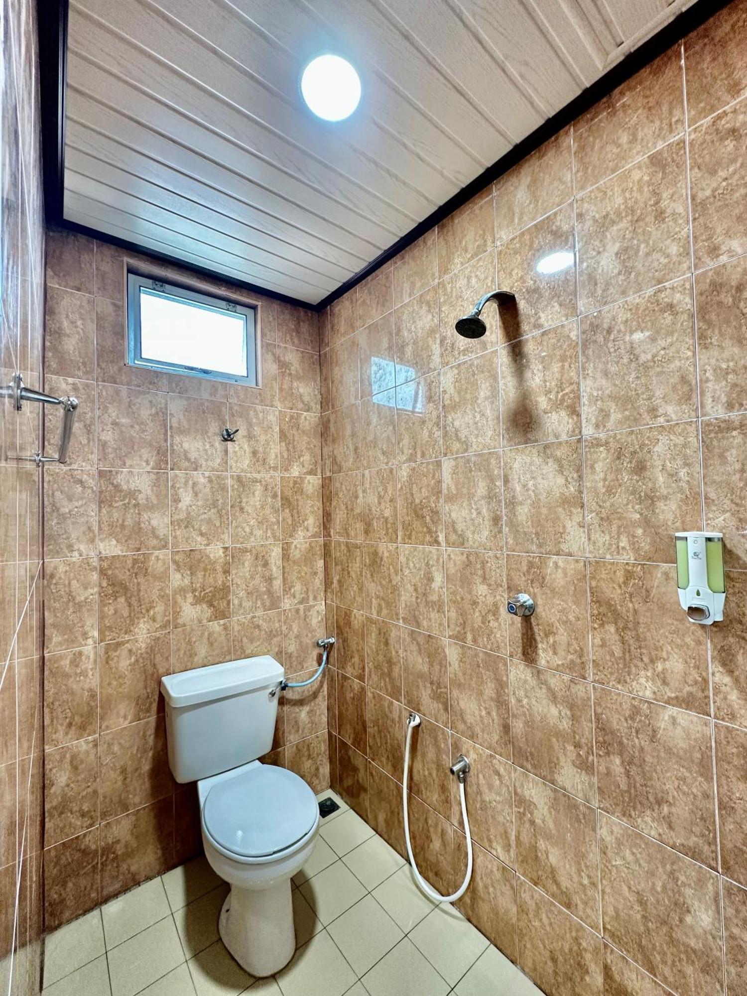 Kangar Hotel Sdn Bhd Екстер'єр фото